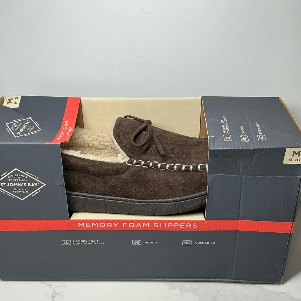 St. John's Bay Mens Size M 9-10 Brown Memory Foam Slippers Moccasin Plaid new